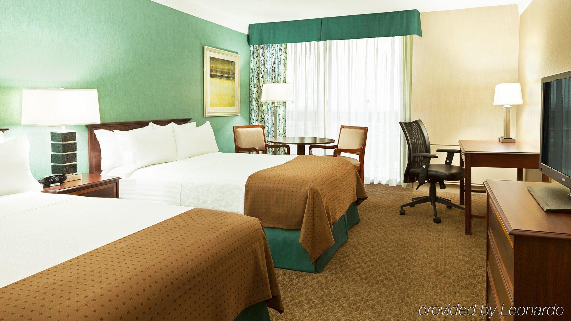 Holiday Inn Toronto - Yorkdale Esterno foto