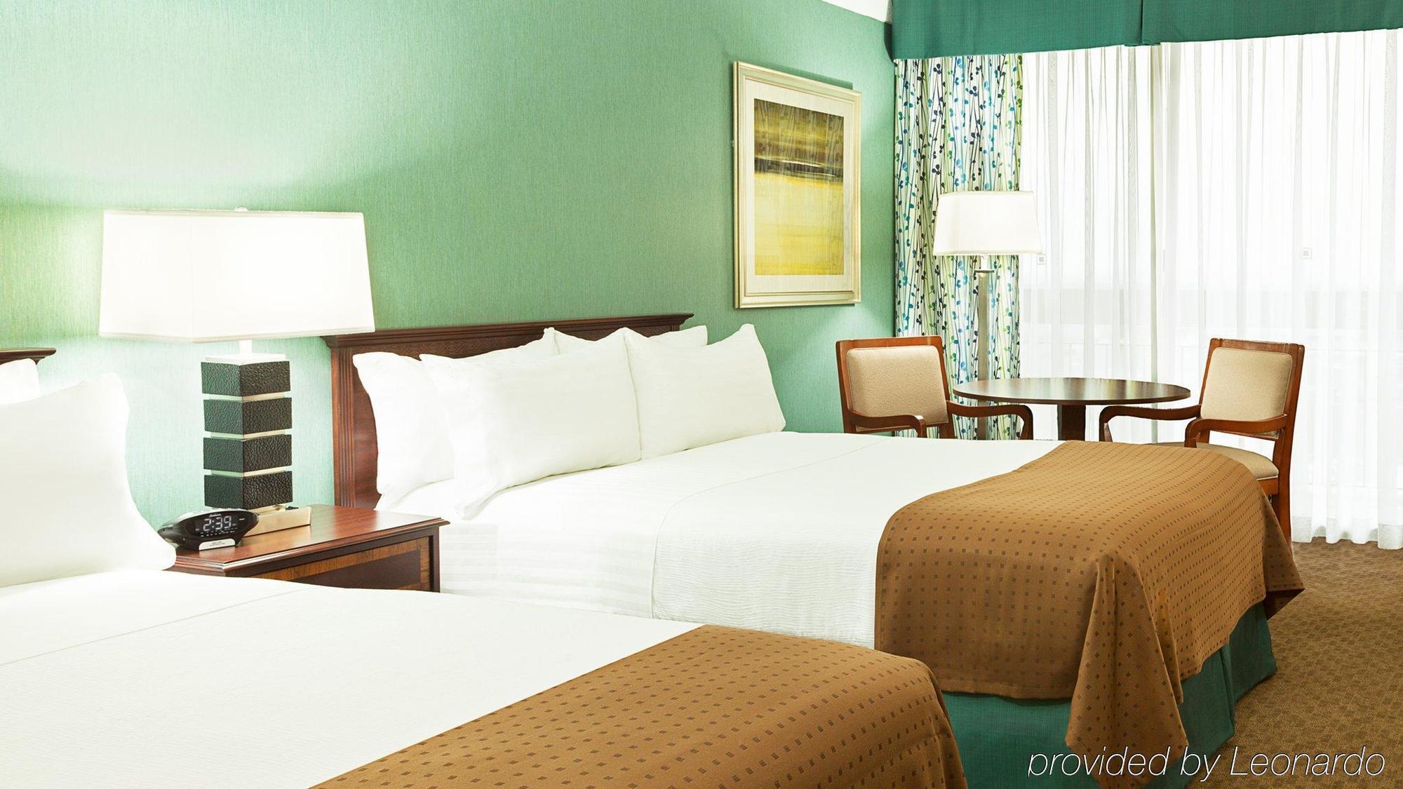 Holiday Inn Toronto - Yorkdale Esterno foto
