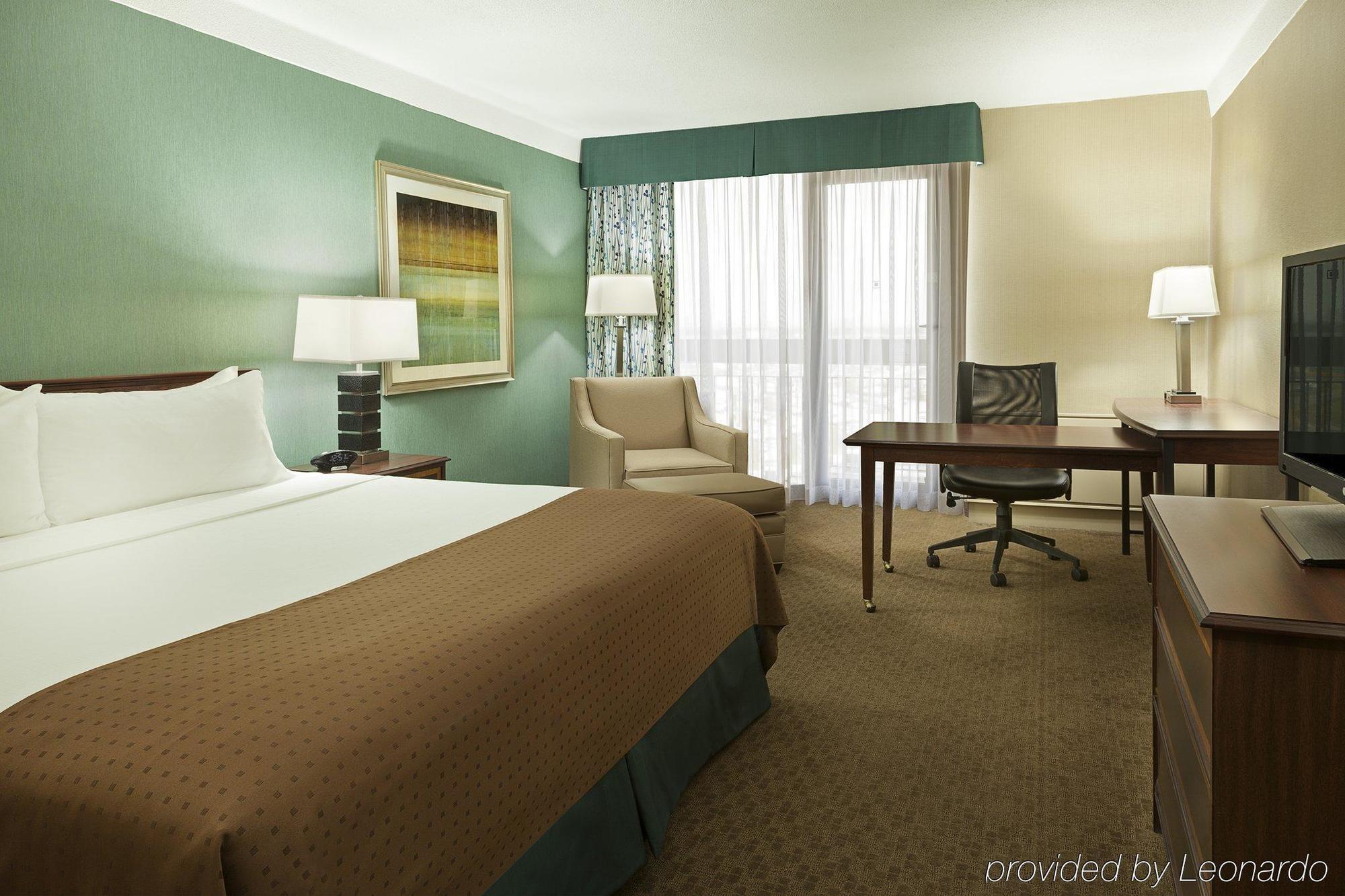Holiday Inn Toronto - Yorkdale Esterno foto